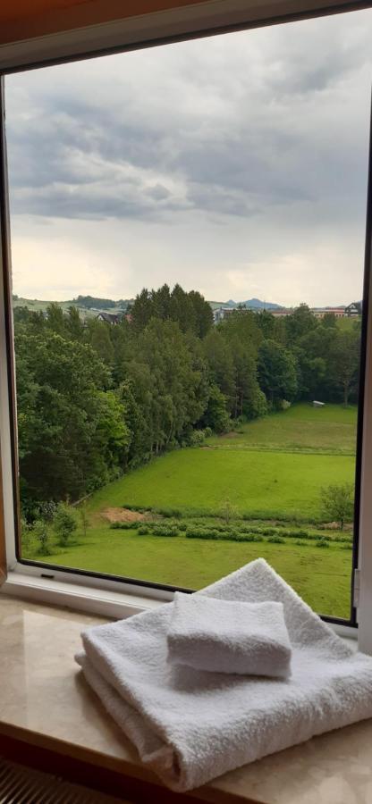 Pokoje Goscinne U Krysi Mizerna Esterno foto